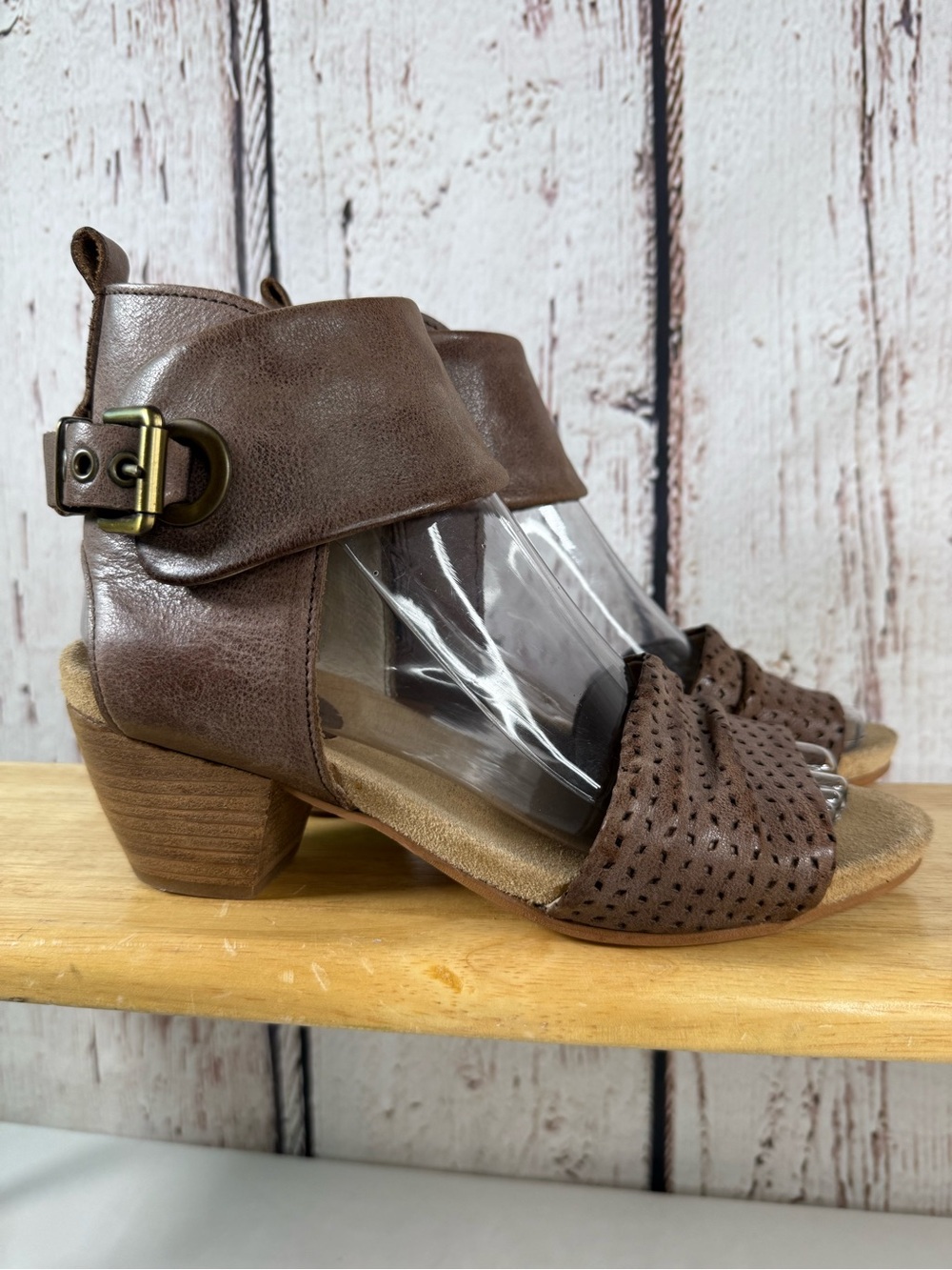 Dkode Block Heel Perforated Leather Buckle Sandal Size 38 EUC
